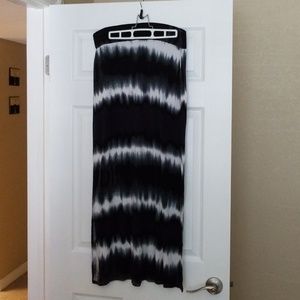 a.n.a Black and White Tie Dye Maxi Skirt